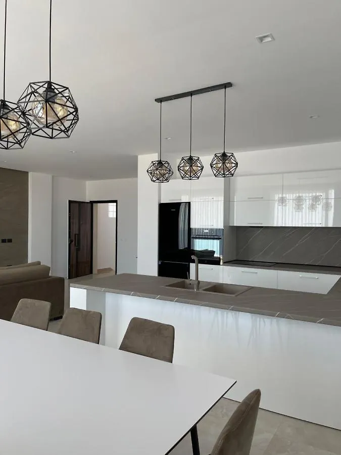 Sara Beach House Vlore 0*,