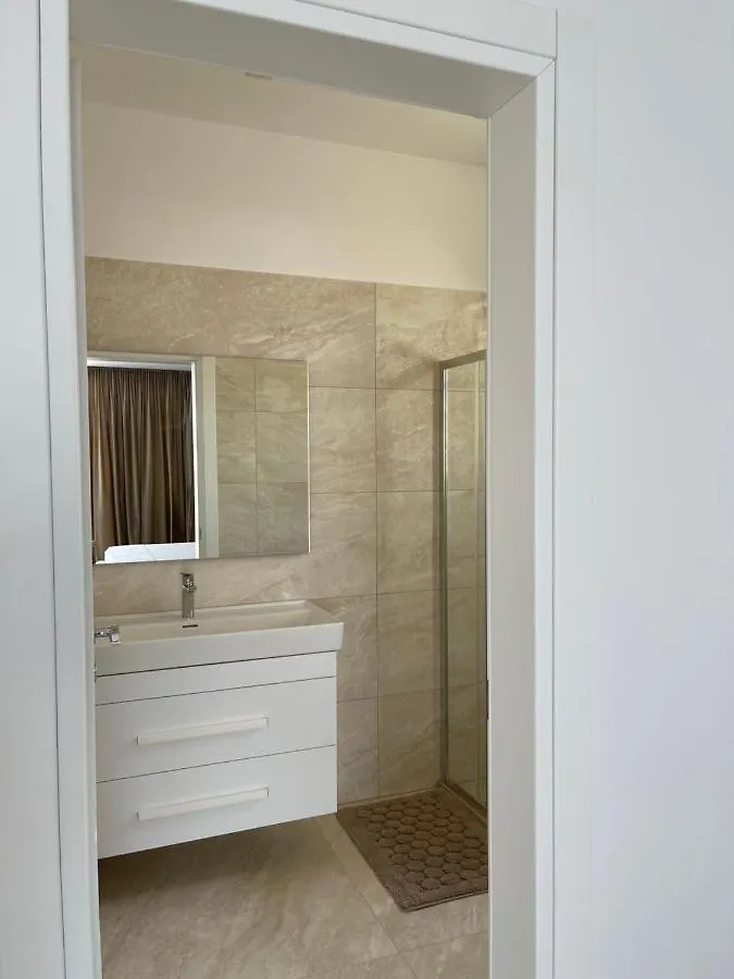 Sara Beach House Vlore Apartment